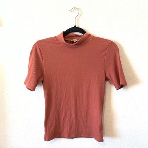 Short sleeve top in pink